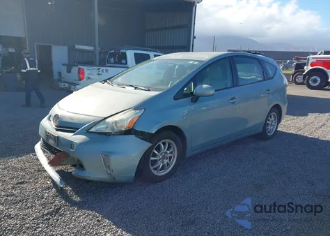 2013 Toyota Prius V Five/Three/Two z USA, uszkodzony, nr VIN JTDZN3EU1D3278111